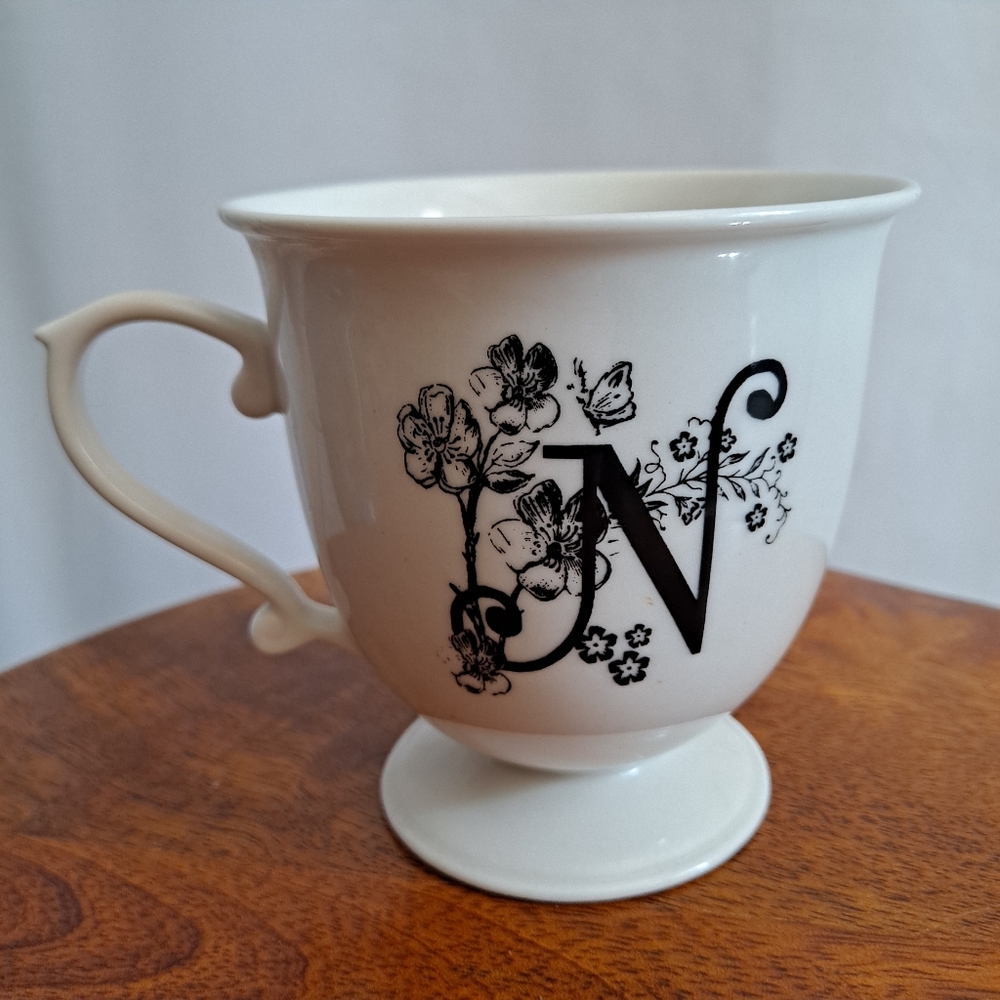 Anthropologie N Missus Footed Monogram 12oz Teacup